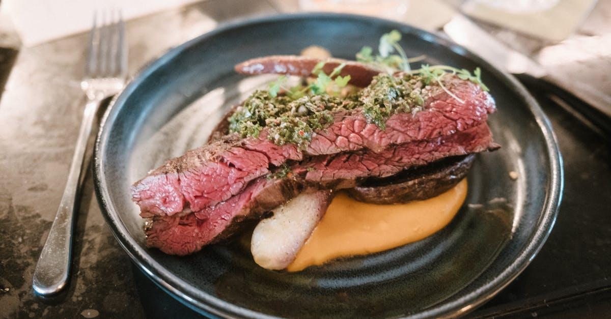 Steak au Poivre — Beef recipe plated