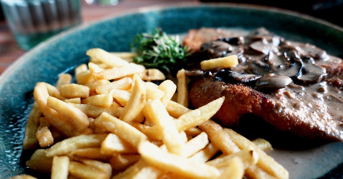 Wiener Schnitzel — Pork recipe plated