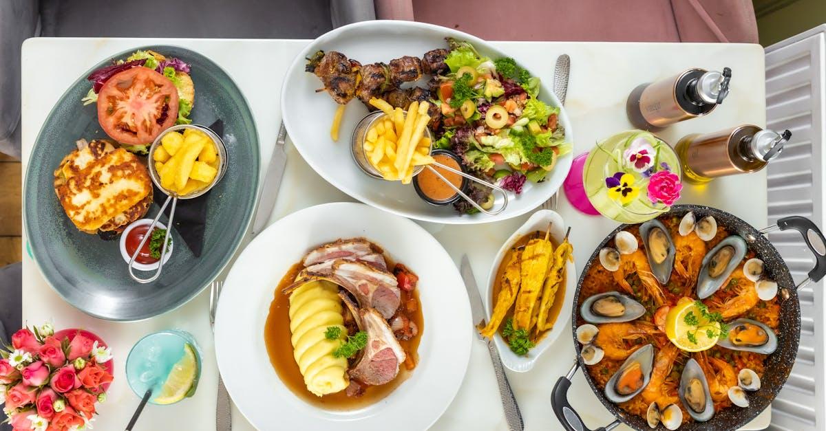 Paella Valenciana — Chicken recipe plated