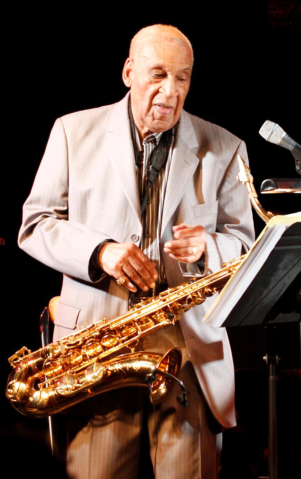 Skillet Cornbread — Sides — american — recipe plated and ready to serve